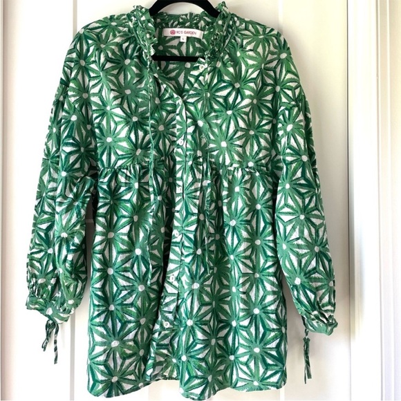 Ro’s Garden Green Reina Ruffle Trim Top Size large - Picture 2 of 9